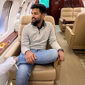 Meet your Posher, Tejas